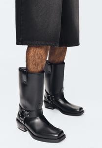 Ботинки Bershka Cowboy/biker ankle boot, Black