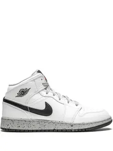 Кроссовки Air Jordan 1 Mid (GS) Jordan Kids, белый