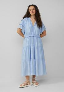 Повседневное платье MIDI MIT VOLANT-DETAILS QS, светло-голубой