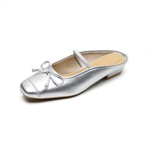 Женские сандалии с закрытым носком, устойчивые к истиранию MADALLO, Silver