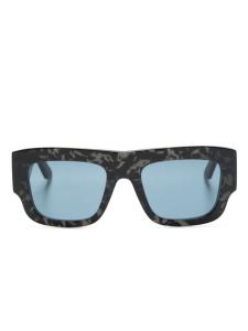 Alexander McQueen Eyewear солнцезащитные очки AM 0449S в квадратной оправе, коричневый