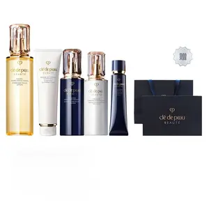 Набор для стабилизации и осветления кожи Radiance Skincare из пяти предметов Clé De Peau Beauté