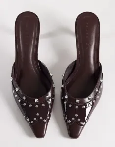 Шоколадные босоножки на каблуке в стиле вестерн с заклепками ASOS DESIGN Sammie