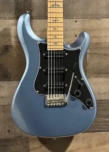 PRS SE NF3 Ледяной голубой металлик, гриф из клена