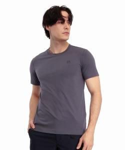 Влагоотводящая, быстросохнущая, защищающая от УФ-излучения футболка Primeflex с коротким рукавом и одним вышитым логотипом.