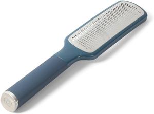 Calphalon Edge ручная терка для сыра из нержавеющей стали с крышкой и резиновой ручкой - темно-синий
