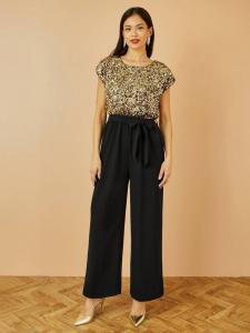 Комбинезон с круглым вырезом и короткими рукавами-крылышками из ткани с пайетками Yumi