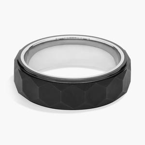 Обручальное кольцо с шестигранной гранью в центре, ступенчатая грань, черный и белый вольфрам (7 мм) Blue Nile