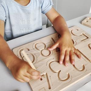 Деревянная доска с номерами 0–9. Inna marka