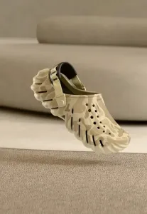 Мюли унисекс с камуфляжным рисунком «эхо утка» Crocs, Bone/Black