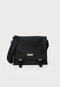 Сумка кросс-боди Calvin Klein MICRO PEBBLE, Black