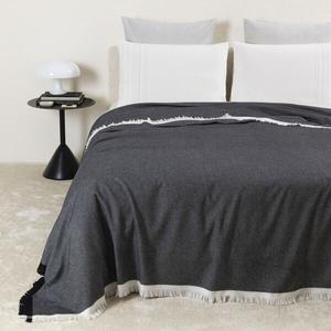 Покрывало Frette Bliss из кашемира с бахромой 285x260, черный