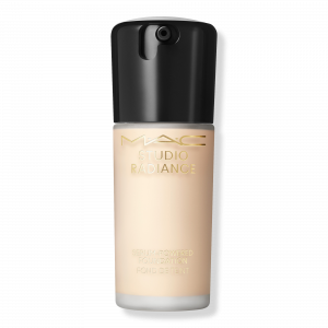 Тональная основа Studio Radiance Serum Powered Foundation MAC, NC10 (very light beige with neutral undertone for lightest skin)