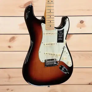 Fender Player Plus Stratocaster - 3-цветный Sunburst - MX22056202