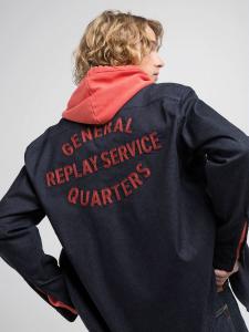 Джинсовая рубашка свободного кроя с надписью