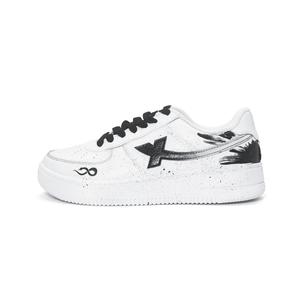 XTEP Кроссовки Air Force One с амортизацией, износостойкие низкие скейтерские унисекс черно-белые, цвет Black White