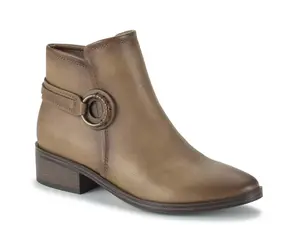 Baretraps Мэдди Бути, Трюфель