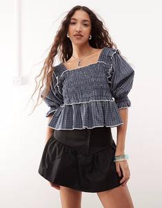 Блузка COLLUSION с очень объемными рукавами-фонариками и контрастными завязками в клетку
