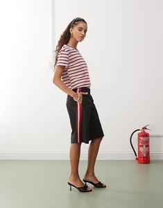 Шорты с эластичной талией и полосками по бокам, черного цвета Lioness