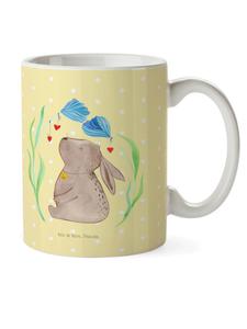 Детская кружка с рисунком кролика и цветов, без слов, пастельно-желтого цвета Mr. & Mrs. Panda