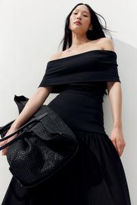 Рубашка в рубчик с открытыми плечами H&M, черный