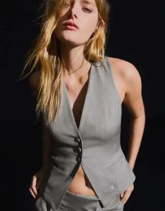 Серый жилет со стразами Bershka