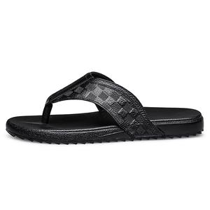 PAIBLOKS Резиновая подошва устойчивая к истиранию нескользящая быстросохнущие шлепанцы мужские черные - черные с текстурой кожи три, цвет Black-Leather-Textured Three