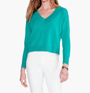 Свитер V-образного выреза Shorty в ярком нефритовом цвете Nic + Zoe, Bright Jade