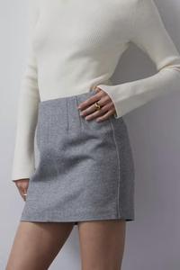 Юбка мини Lyla из серой твидовой ткани с эффектом браширования CRESCENT, серый