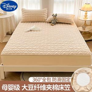 Disney Простыня на резинке 135х200 см, класс A, хлопок, цвет светлый кофе, узор мелкая слива