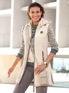 Повседневный образ стеганый жилет Casual Looks, слоновая кость