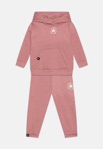 Спортивный костюм SUSTAINABLE CORE UNISEX SET Converse, цвет night flamingo