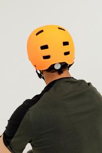 Шлем для скейтбординга и скутера MF540 - неоновый оранжевый Oxelo