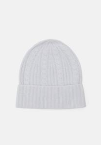 Шапка CABLE BEANIE Johnstons of Elgin, светло-голубой