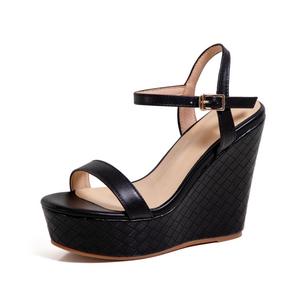 Женские сандалии на одной застежке Su Yanjiao, черный