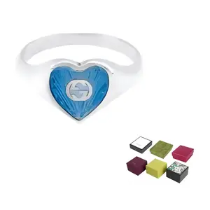 Кольцо с переплетающейся буквой G и эмалевым сердцем GUCCI