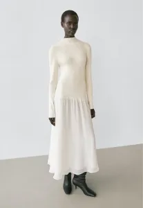 Длинное плиссированное вязаное платье с соответствующей отделкой Massimo Dutti, Beige