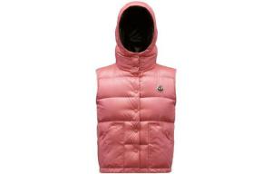 Жилет женский кораллово-розовый Moncler, цвет Coral Pink