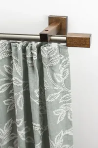 Карниз для штор GARESA "Cubus, внутренний карниз кубовидной формы", 1 направляющая, желаемая длина, комплект внутренних карнизов, выдвижной, дерево-алюминий 210 см, цвет chromfarben/nussbaum