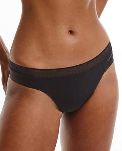 Соблазнительные комфортные стринги Calvin Klein, черный