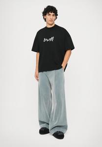 Футболка Bonsai SEASONAL LOGO GRAPHIC TEE OVERSIZE FIT UNISEX, Black