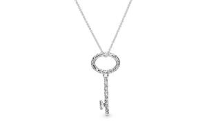 Pandora Серебряное колье для женщин