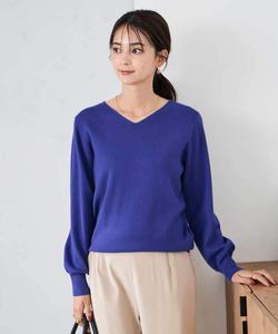 Красивый трикотажный свитер с V-образным вырезом и пышными рукавами Avv, цвет Blue