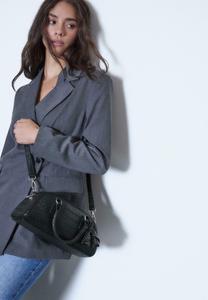 Сумка Stradivarius BOWLING WITH FLORAL DETAIL, Black