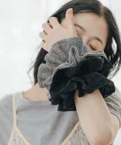 Большая блестящая резинка для волос