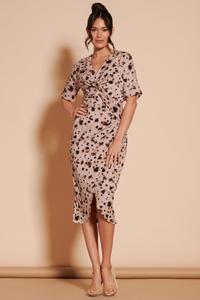 Платье миди с узором-тюльпаном и перекрученной передней частью Jolie Moi, розовый