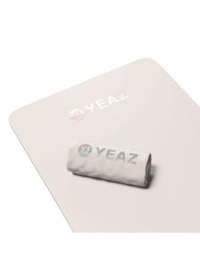 YEAZ Набор CARESS - полотенце и коврик белого цвета