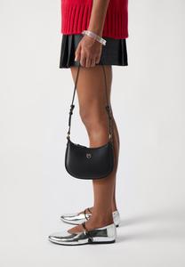 Сумка HALF MOON BABY Pinko, черный