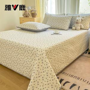 Yalu Комплект постельного белья из 3 предметов (покрывало 150х230 см, 2 наволочки), молочный бархат, утепленный