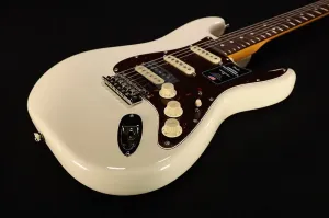 Fender American Professional II Stratocaster HSS с грифом из палисандра, цвет Olympic White 881